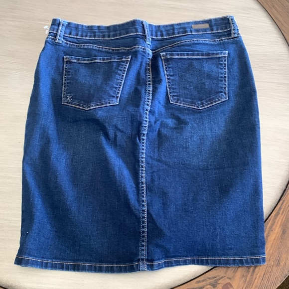KUT Rosie Pencil Skirt Denim Blue Skirt Sz 8 Excellent Condition - Picture 11 of 12